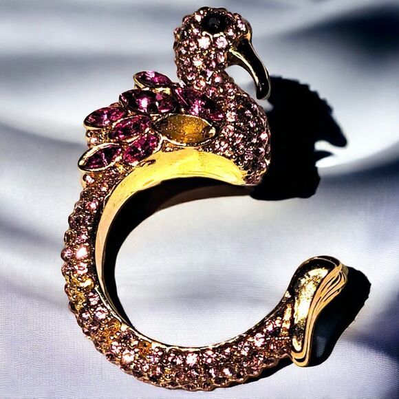 Unusual 3D Flamingo pink gems hook fashion ring - Picture 6 of 7